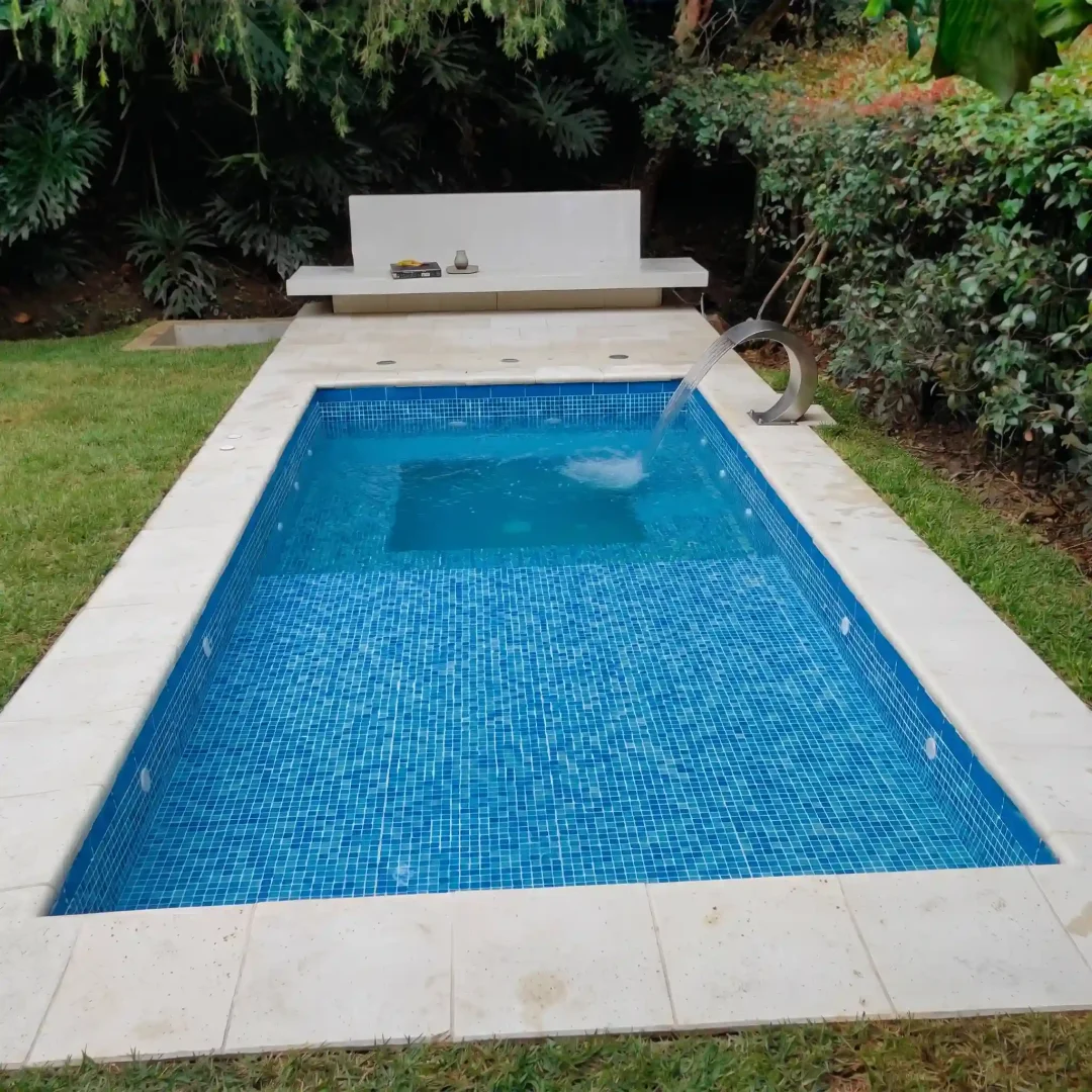 Piscinas y Obras PCYR Medellin, Antioquia, remodelación y reformas de piscinas